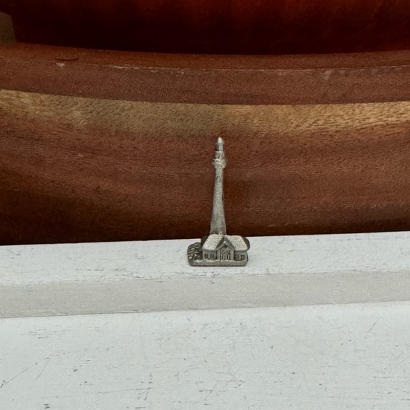 Cuteri Pewter Miniature Figure Lighthouse Engraved Vintage - Picture 2 of 8